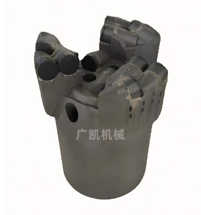 加强内凹三翼型PDC烧结体钻头